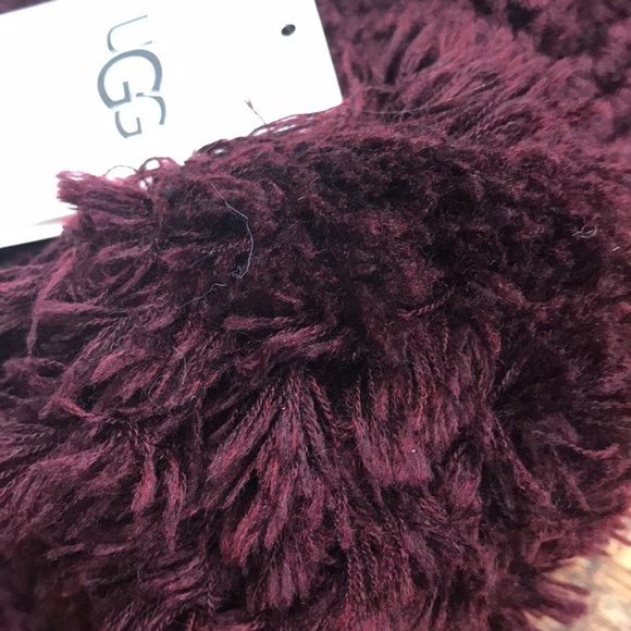 Ugg Yarn Pom Pom Knit Wool Blend Beanie New - Picture 6 of 6